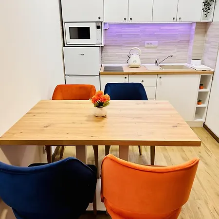 Indigo Royale Borovi Apartment Divcibare